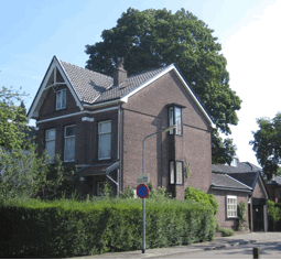 Recente foto van het huis Burgemeester van Hellenberg Hubarlaan 14 (voorheen Ministerpark 16) te Hilversum